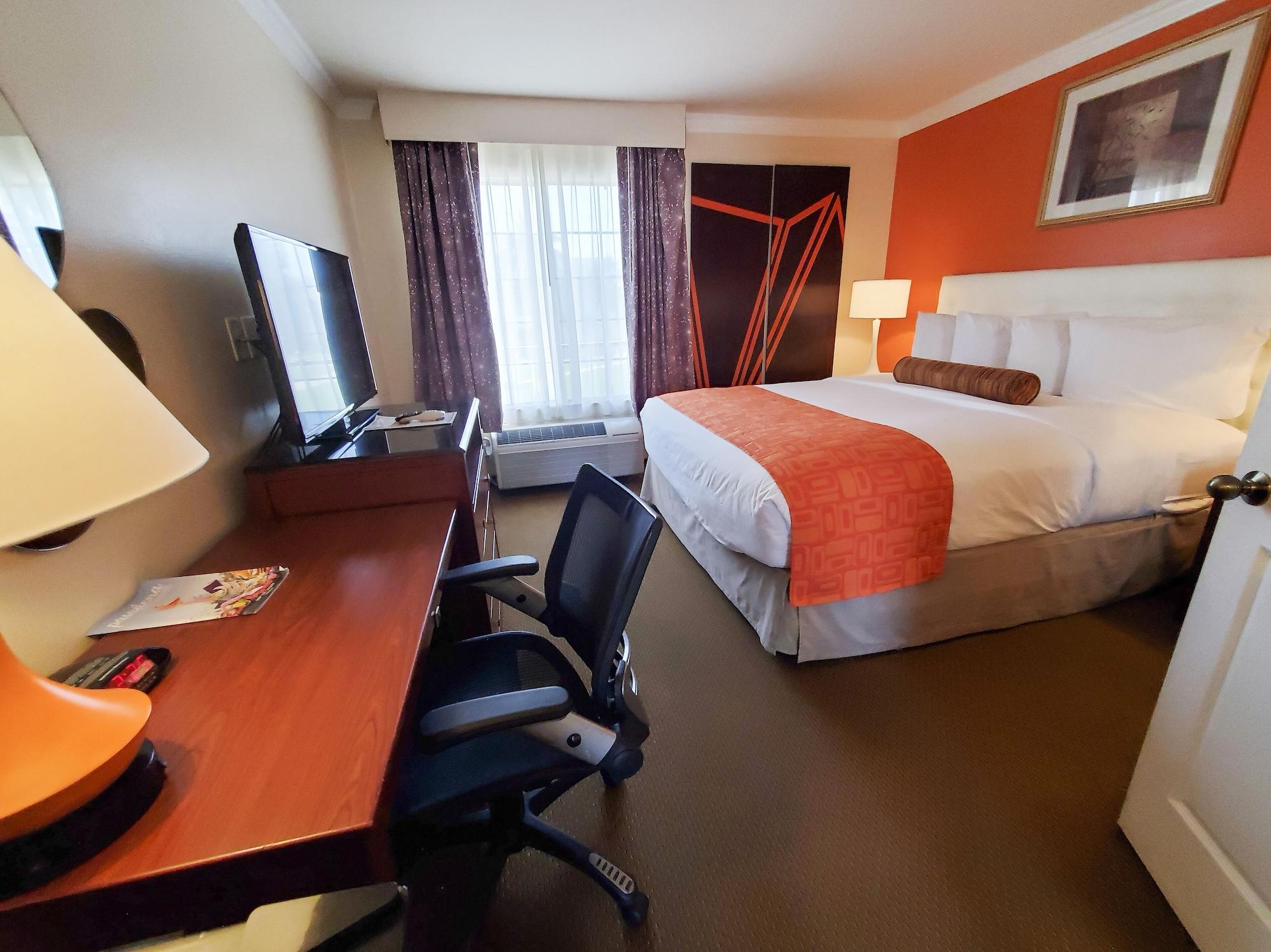 Howard Johnson By Wyndham Pasadena Exteriér fotografie