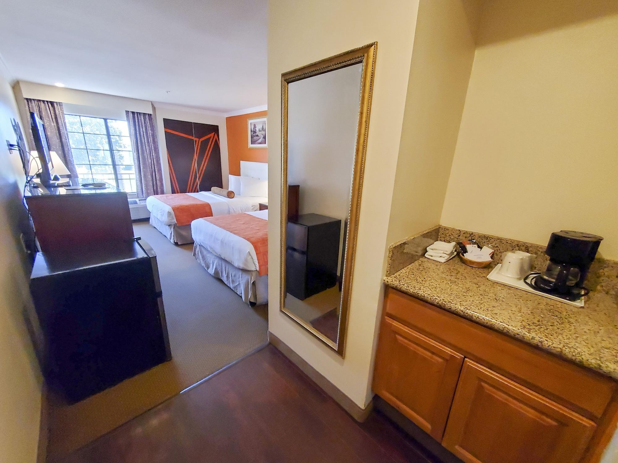 Howard Johnson By Wyndham Pasadena Exteriér fotografie