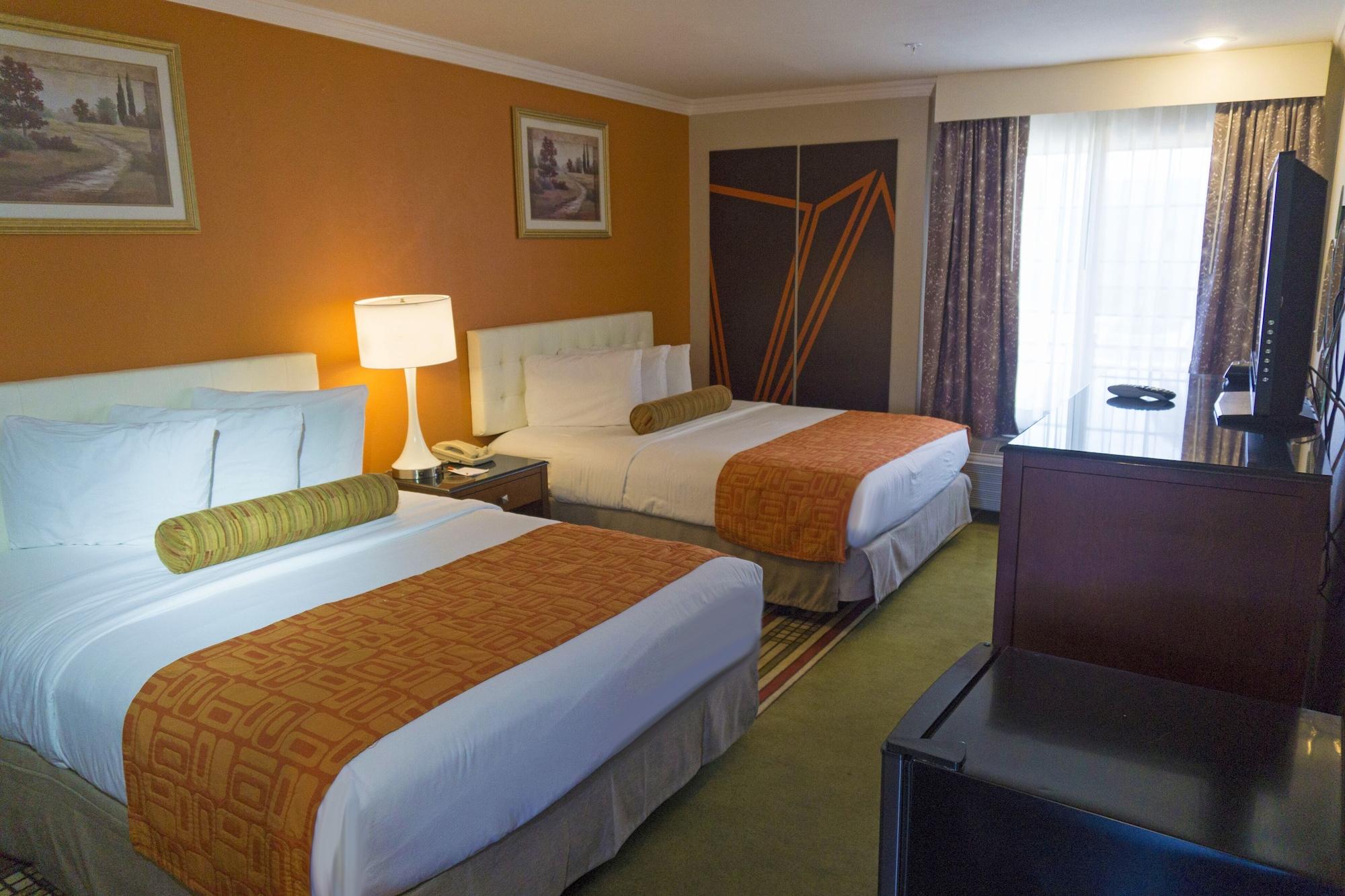 Howard Johnson By Wyndham Pasadena Exteriér fotografie